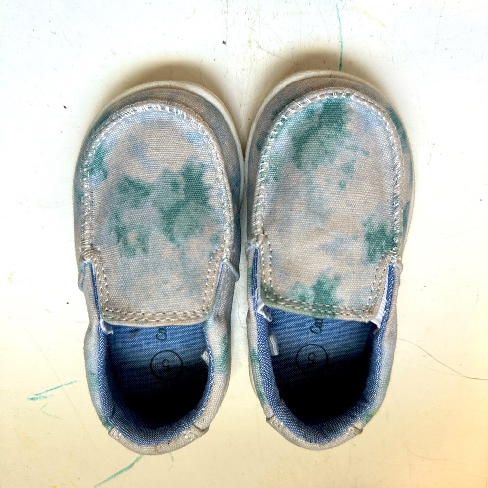 Barely worn toddler shoes 5